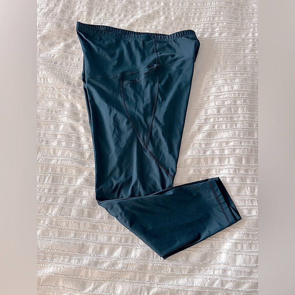 Old navy maternity elevate legging